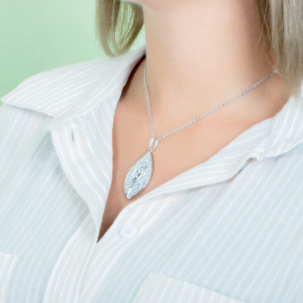 Pavé Starfish Lovers Mandorla Pendant Pendant Island by Koa Nani