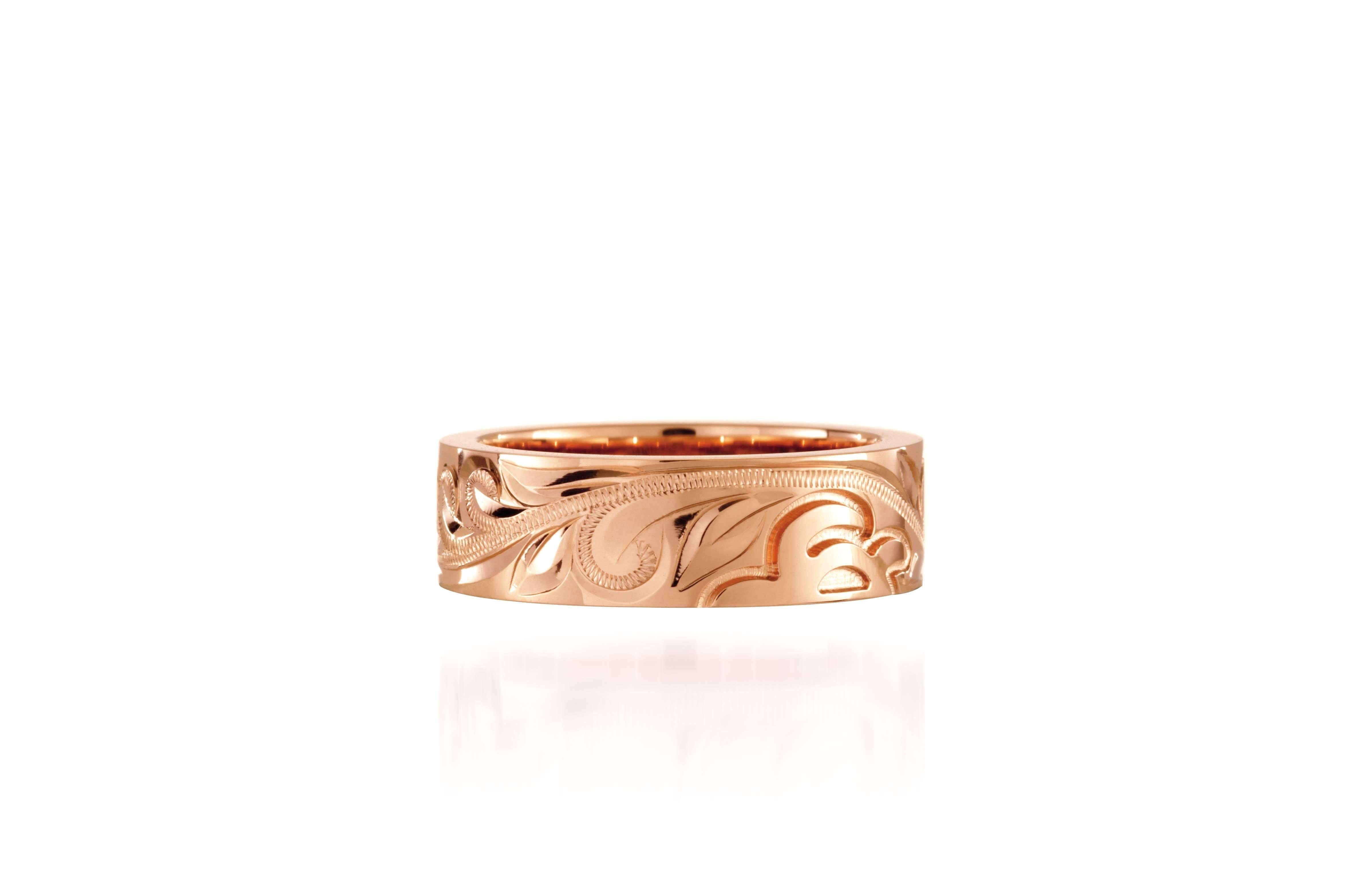 The picture shows a 14K rose gold sea turtle 6 mm Naupaka ring.