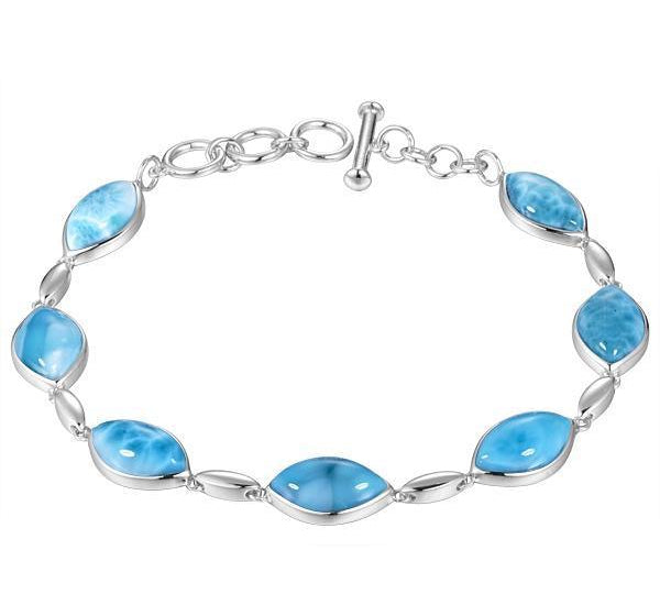 The picture shows a 925 sterling silver larimar mandorla bracelet.