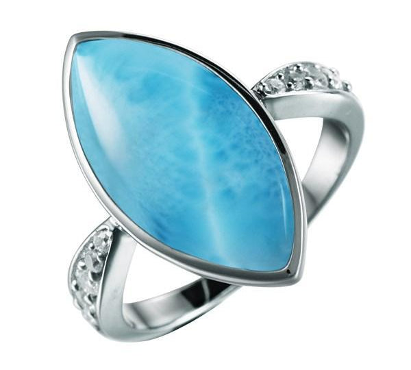 The picture shows a 925 sterling silver larimar mandorla ring with a topaz band.
