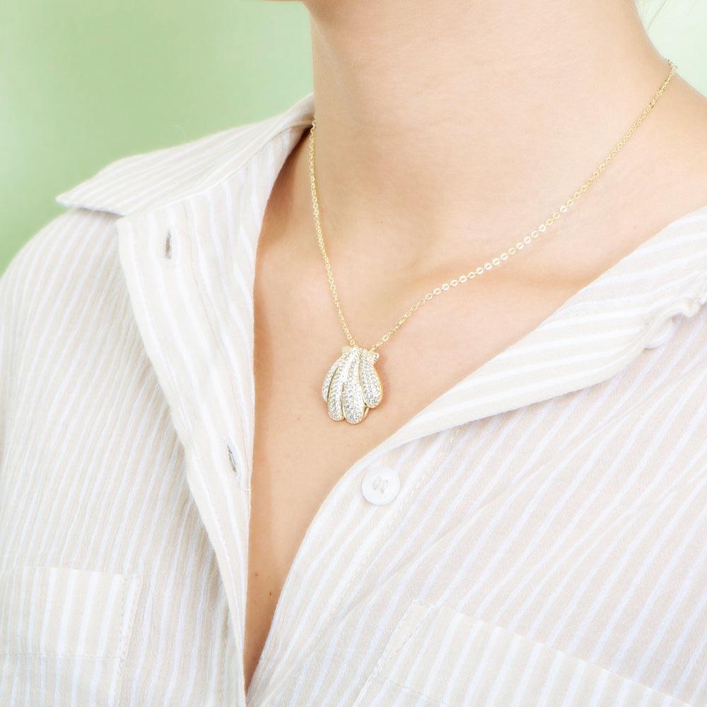 Pavé Sunrise Seashell Pendant Pendant Island by Koa Nani 