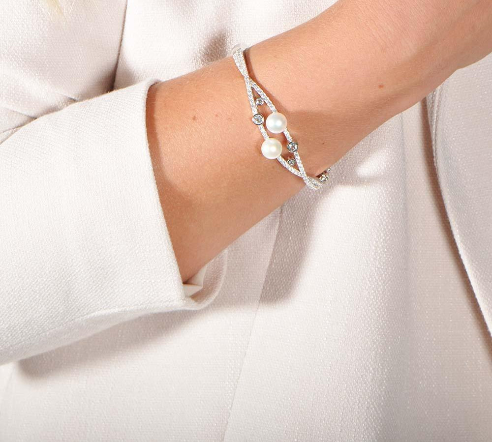Pearl Crossed Paths Bangle Bangle Island by Koa Nani 