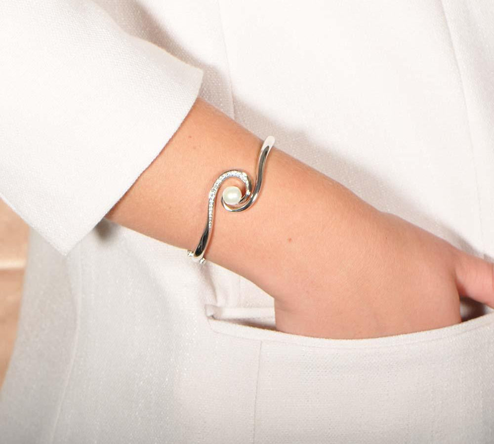 Pearl Fountain of Youth Bangle Bangle Island by Koa Nani 