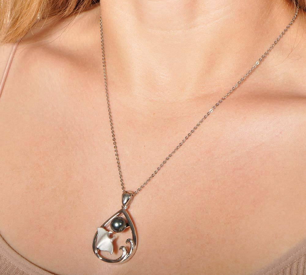 Pearl Stingray Teardrop Pendant Pendant Island by Koa Nani 