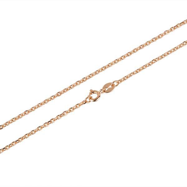In this photo there is a rose gold rolo chain.