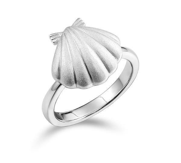 The picture shows a 925 sterling silver matte seashell ring.